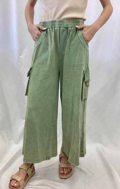 EB57779 Easel Sage Washed Cargo Pants