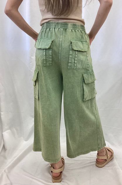 EB57779 Easel Sage Washed Cargo Pants