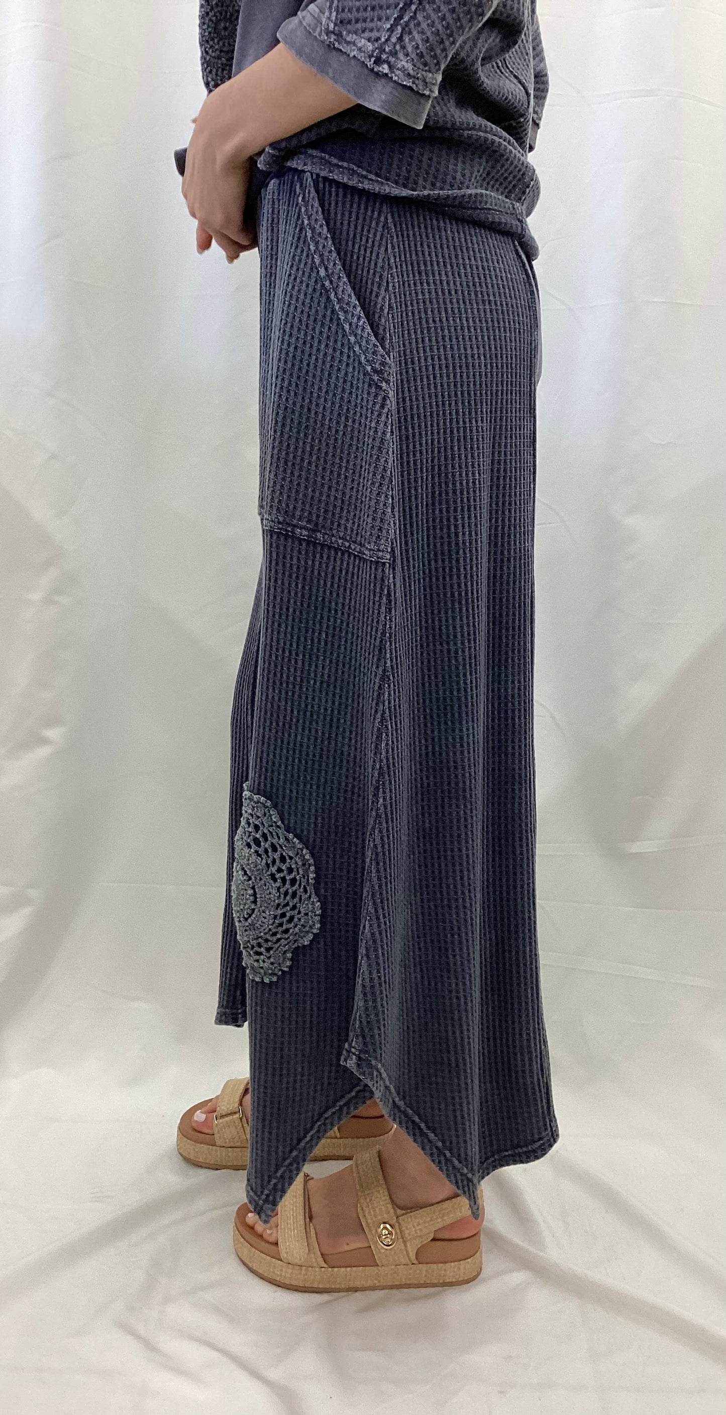 EB57003 Easel Midnight Blue Crochet Patch Ginny Pant