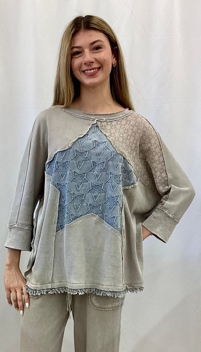 ET71824 Easel Light Ash 3/4 Sleeve Star Patch Top