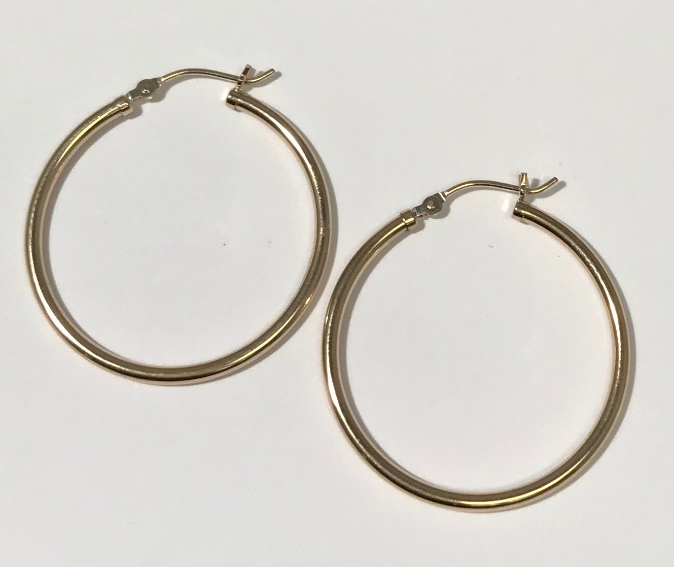 GFH-101 Gold Filled 1.5MM X 27MM Hoop Earrings