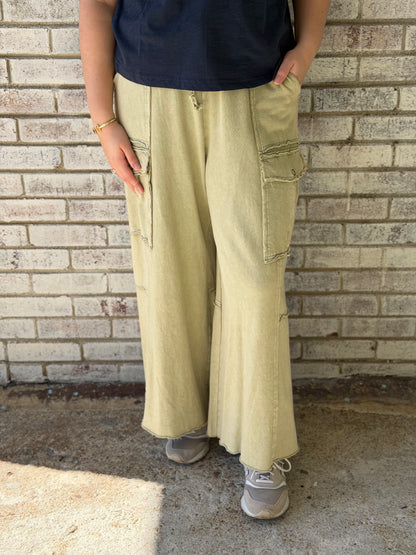 EB40795 Easel Faded Olive Wide Leg Ginny Pant