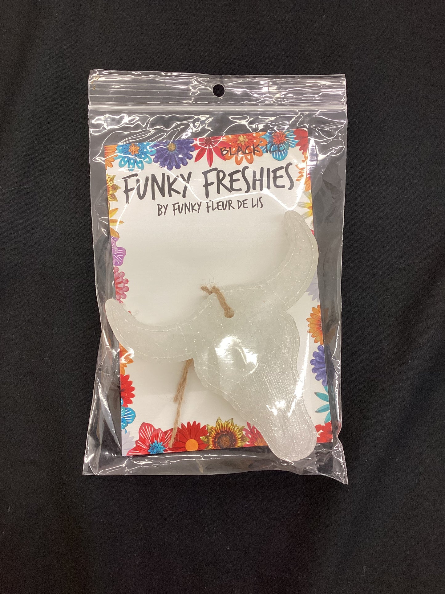 Funky Fleur De Lis BULL SKULL FRESHIE WHITE 0
