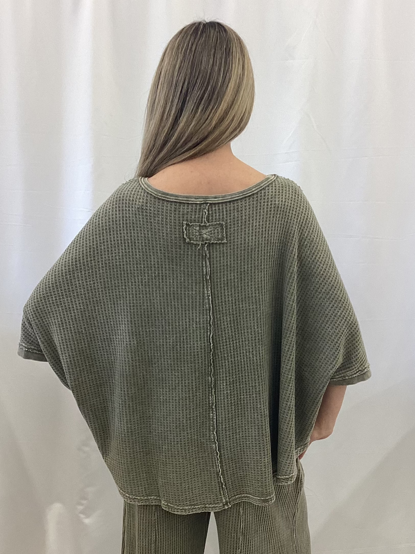 ET27947 Easel Faded Olive 3/4 Sleeve Crochet Top