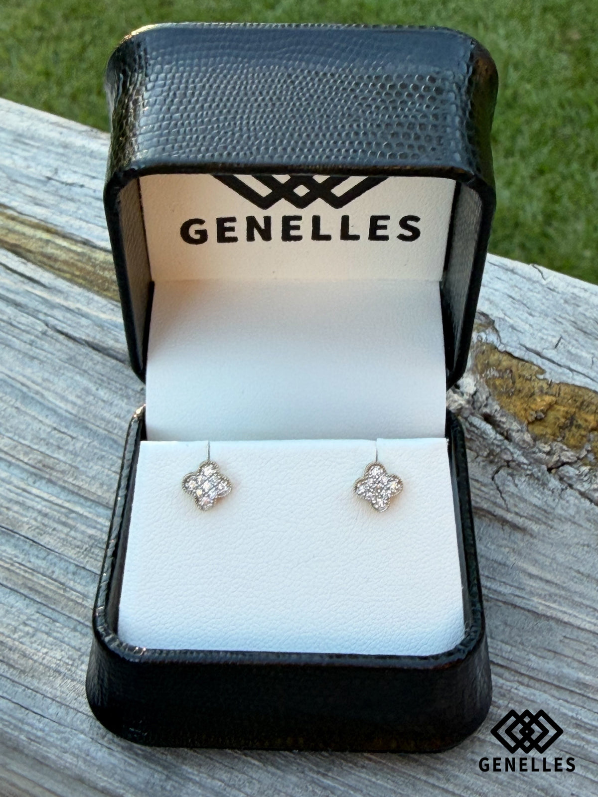 B-ER-019501 10K Yellow Gold .14CTTW Natural Diamond Flower Stud Earrings 0