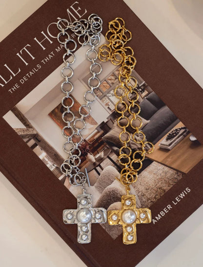 400004 Chansutt Pearls Silver Harper Necklace 19in Water Resistant 18k Plated Stainless Steel