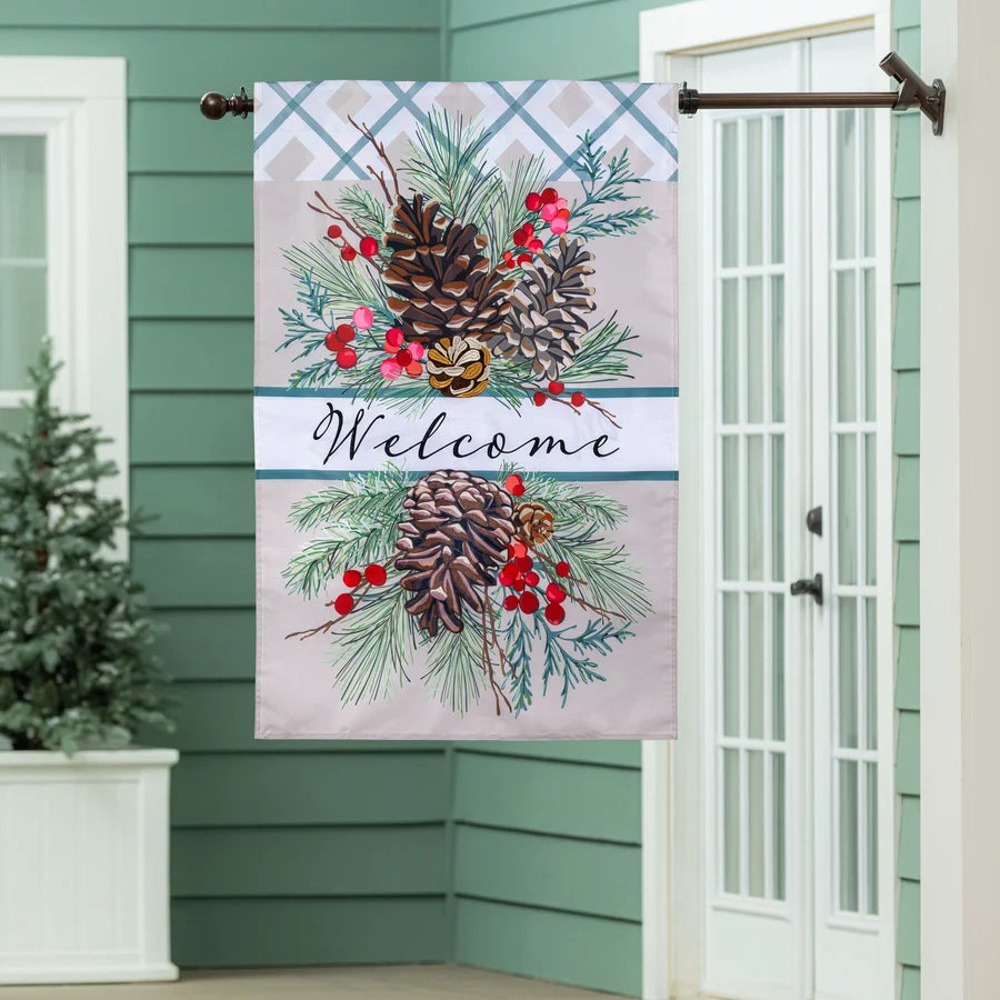 AP5S6HF26 Evergreen Winter Pinecones Applique House Flag 0