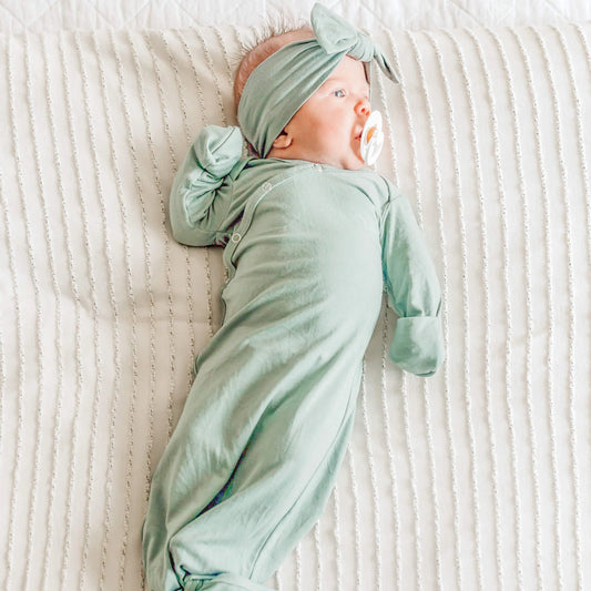 G1-7REH-1ZVW Copper Pearl Briar Newborn Knotted Gown