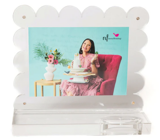 CLR01 Nora Fleming Scalloped Acrylic Frame