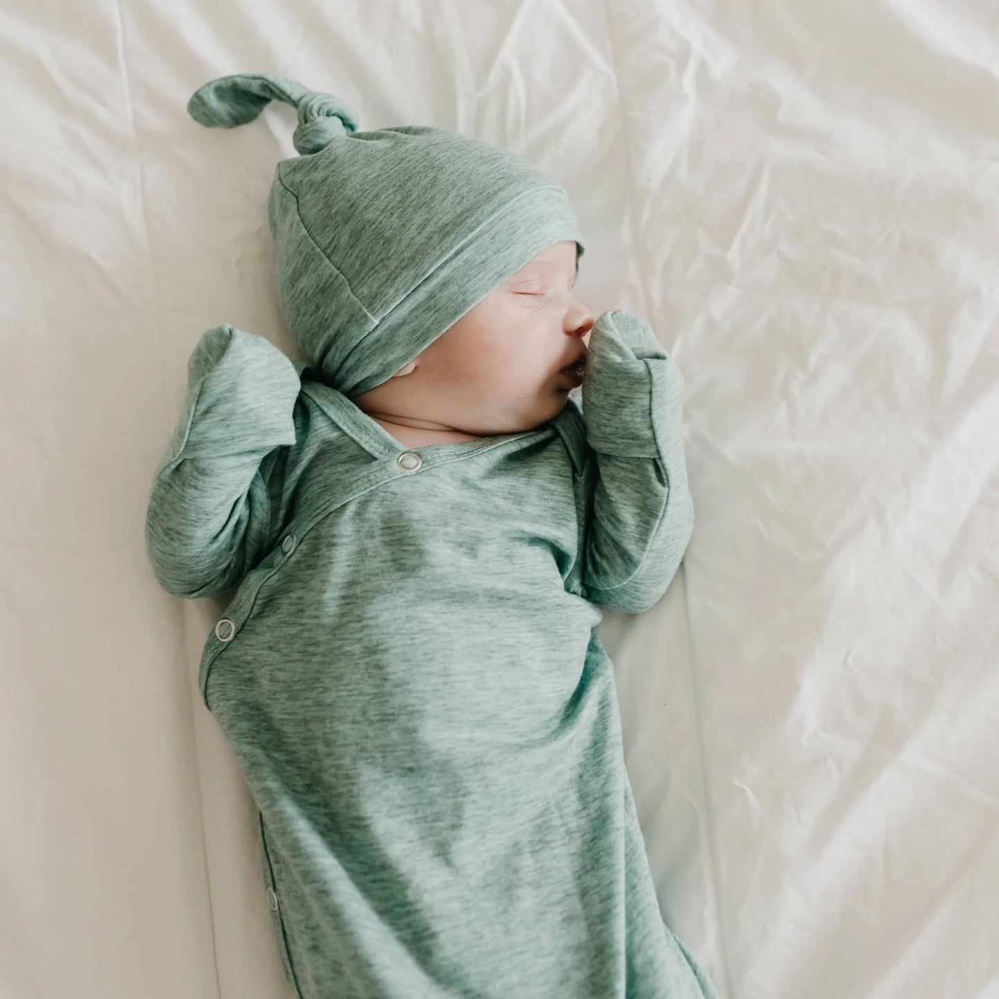 EM-R7GG-XL6E-2 Copper Pearl Emerson Top Knot Hat