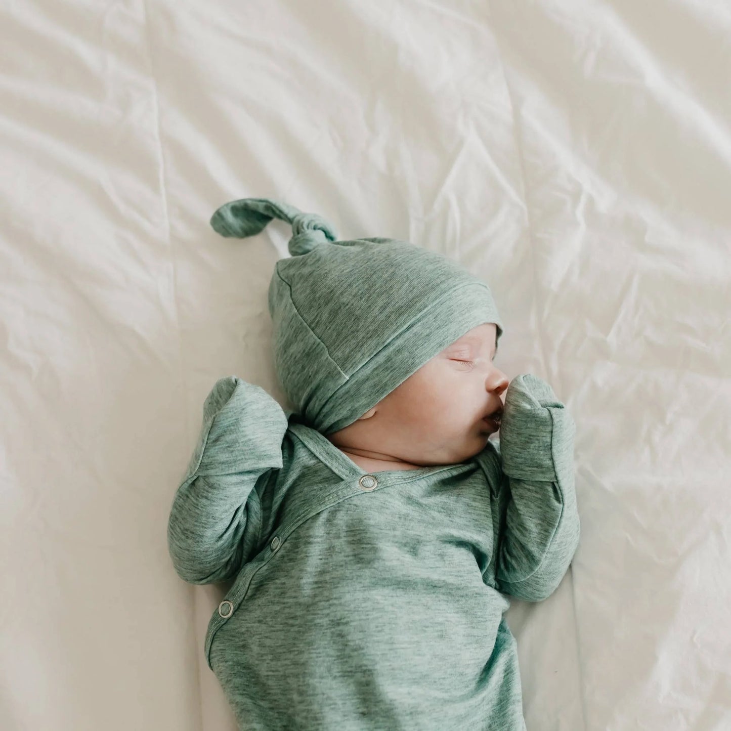 EM-R7GG-XL6E-2 Copper Pearl Emerson Top Knot Hat