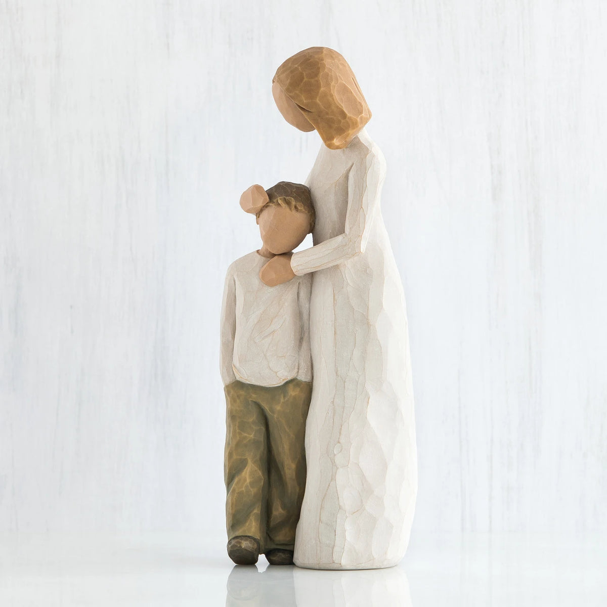 26102 Willow Tree Mother and Son sculpted figure by Susan Lordi 0
