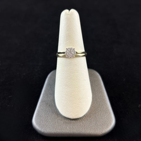 10K Yellow Gold .25CTTW Cluster Diamond Wedding Set - Size 7