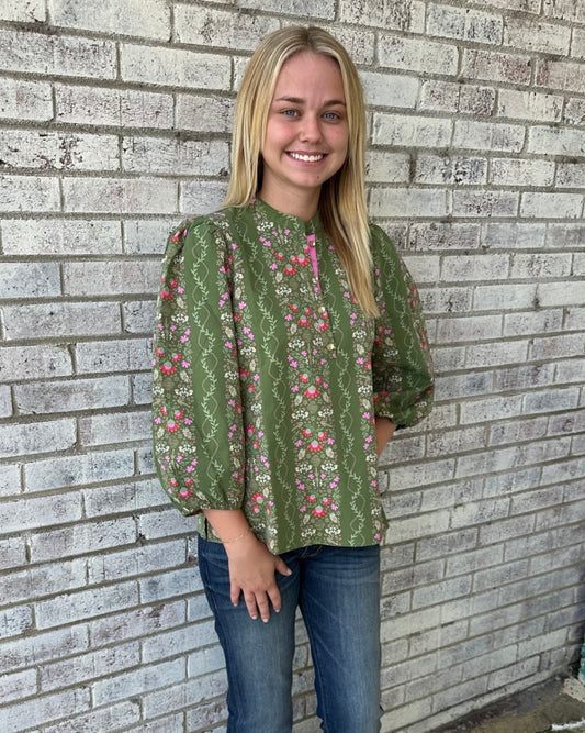 The lia Top in Ivy Lane Vinyard