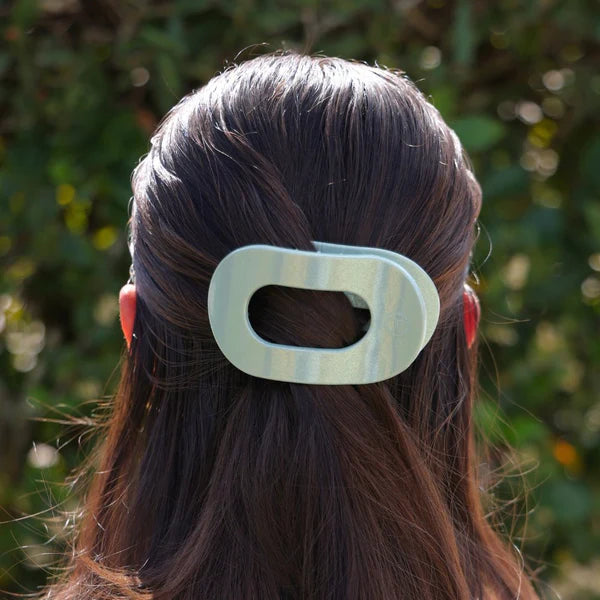 TT-FCM01-240 Teleties Dew Drop Medium Flat Round Hair Clip