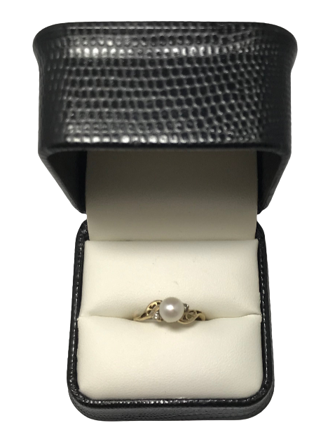 U 42433 10K Yellow Gold Pearl / Diamond Ring
