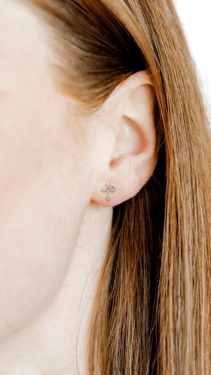 LINNY4411 Screwback Stud Earrings - Latin Cross Silver Flatback 0